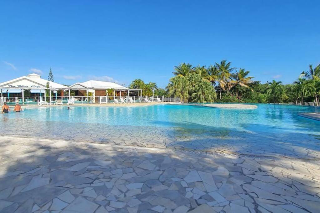 Grand Studio Zen Idealement Situe A Saint-Francois Avec Piscine Et Terrasse المظهر الخارجي الصورة